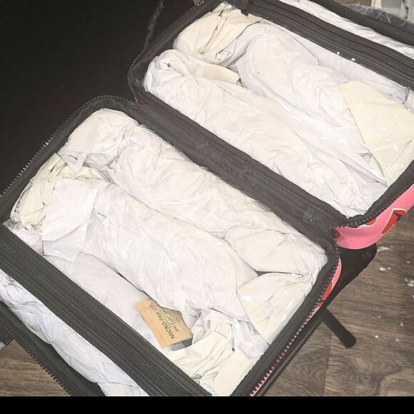 Betsey Johnson Pink Heart Print Cosmetic Bag - Picture 6 of 6